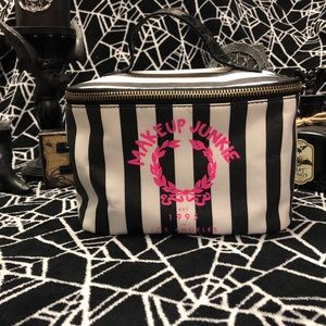 🖤Black and White Striped Makeup Bag🖤